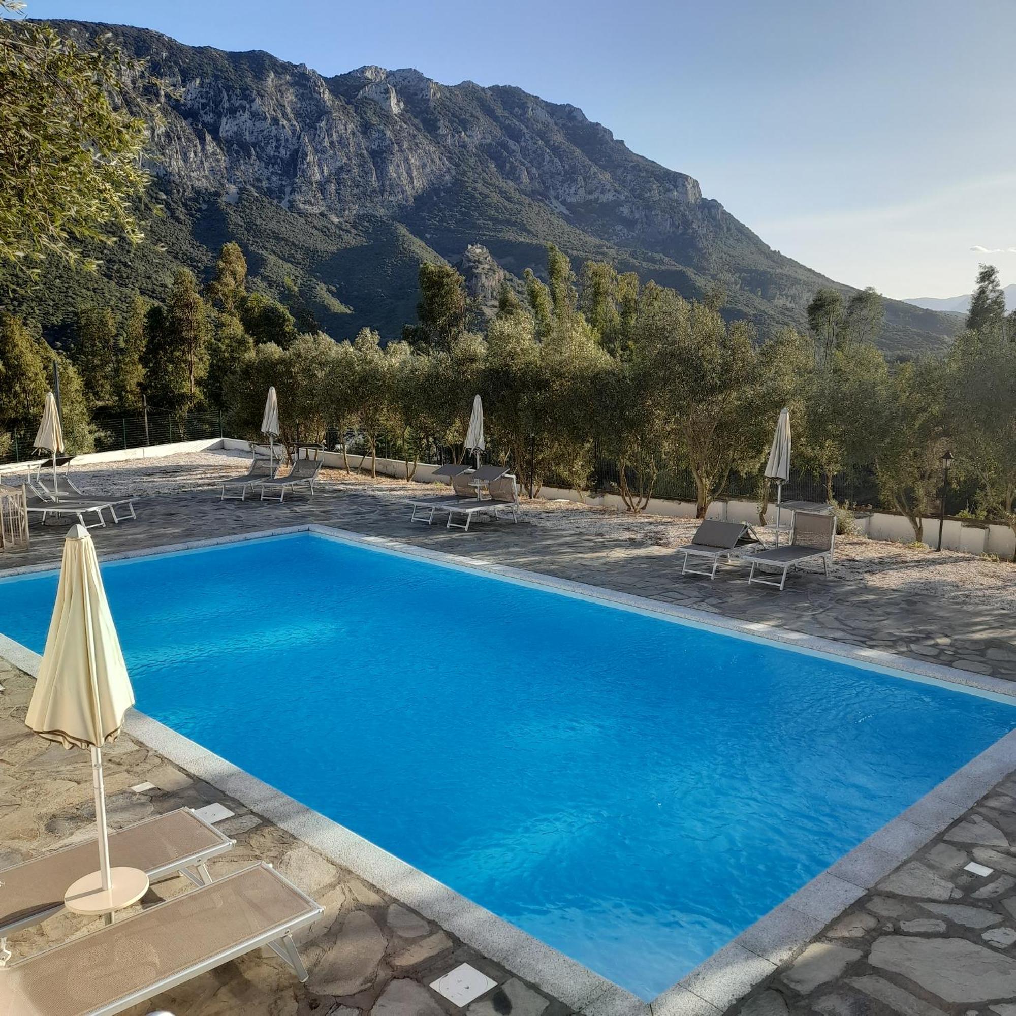 Agriturismo Palas De Serra Country Resort Onifai Экстерьер фото